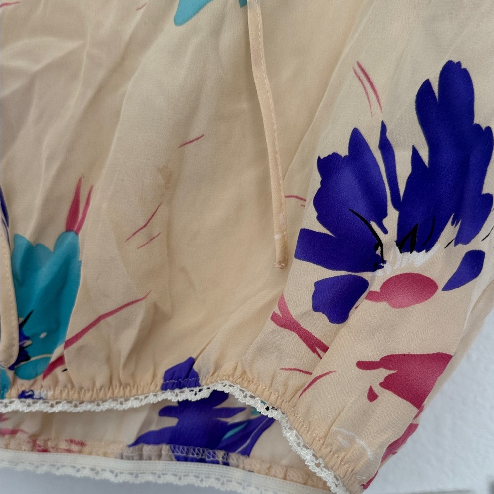 Yumi Kim Beige Floral Scoop-Neck Blouse with Blue & Teal Flowers - Picture 5 of 7